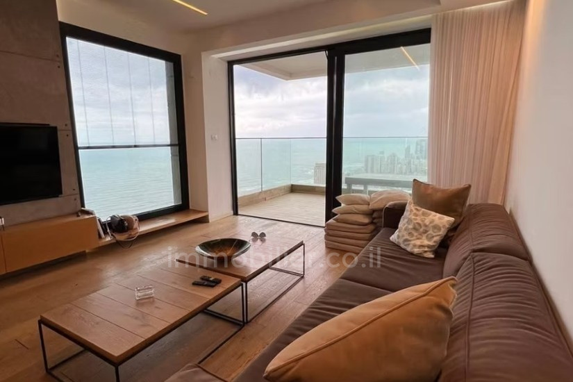 Apartamento 5 cômodos Bat yam Sud-Ouest 828-IBL-159