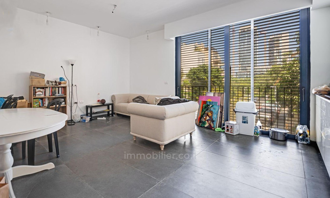 Apartamento 3 cômodos Tel Aviv Lev Tel-Aviv 828-IBL-166