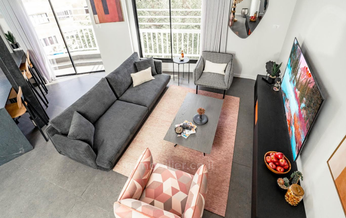 Cobertura 4 cômodos Tel Aviv Dizengof 828-IBL-5