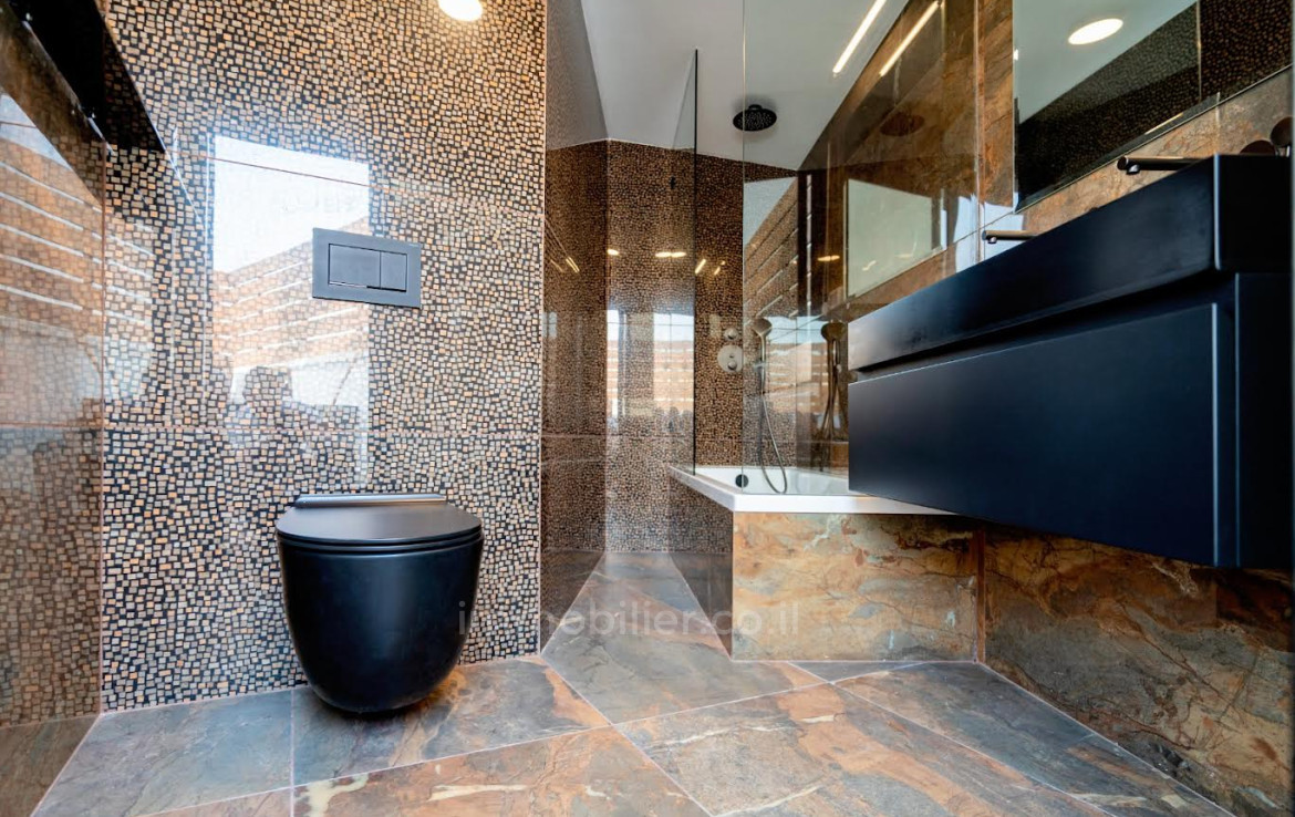 Cobertura 4 cômodos Tel Aviv Dizengof 828-IBL-5