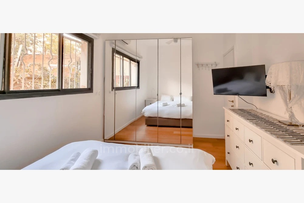 Apartamento garden 3 cômodos Tel Aviv Kerem Hatemanim 828-IBL-7