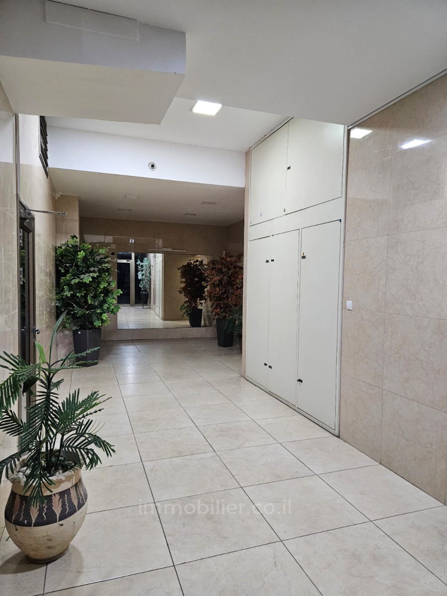 Apartamento 2.5 cômodos Bat yam Bat yam 828-IBL-80