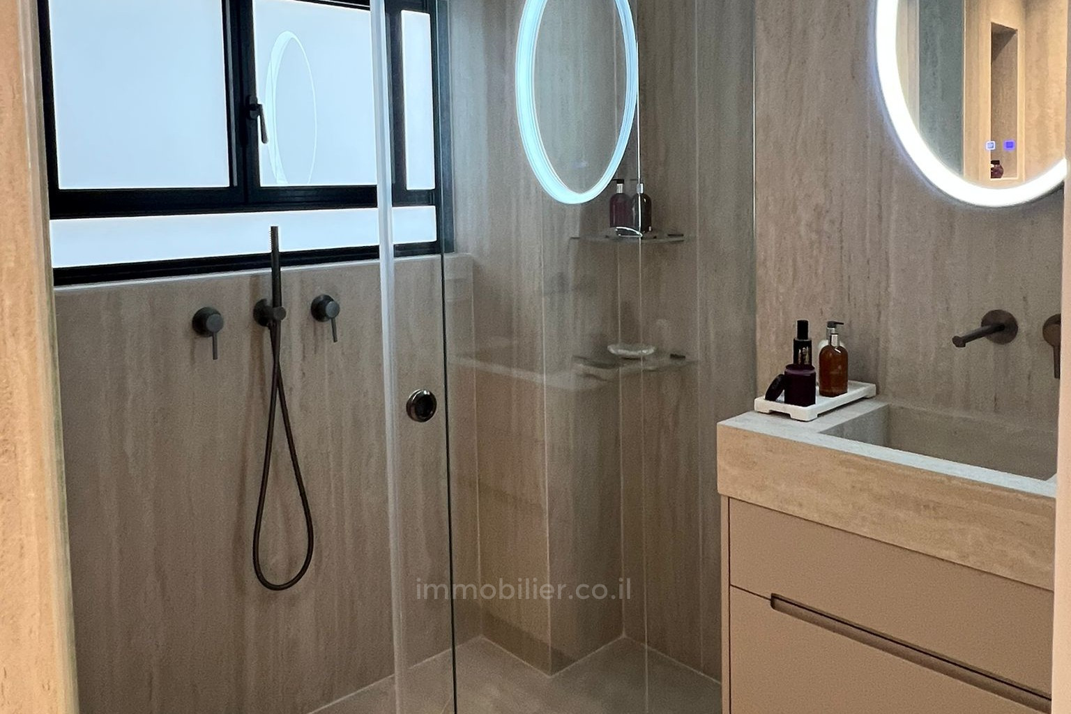 Apartamento 3 cômodos Tel Aviv Lev Tel-Aviv 828-IBL-92