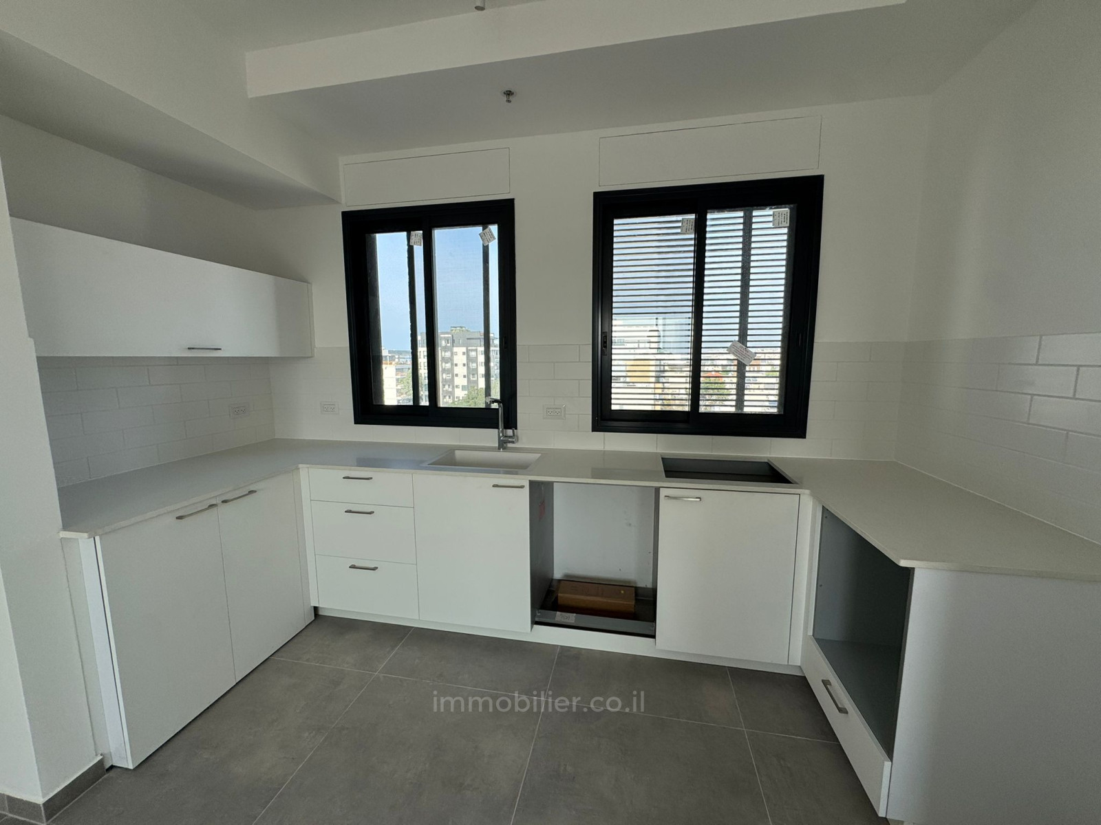 Apartamento 2 cômodos Tel Aviv tel aviv north 828-IBL-94