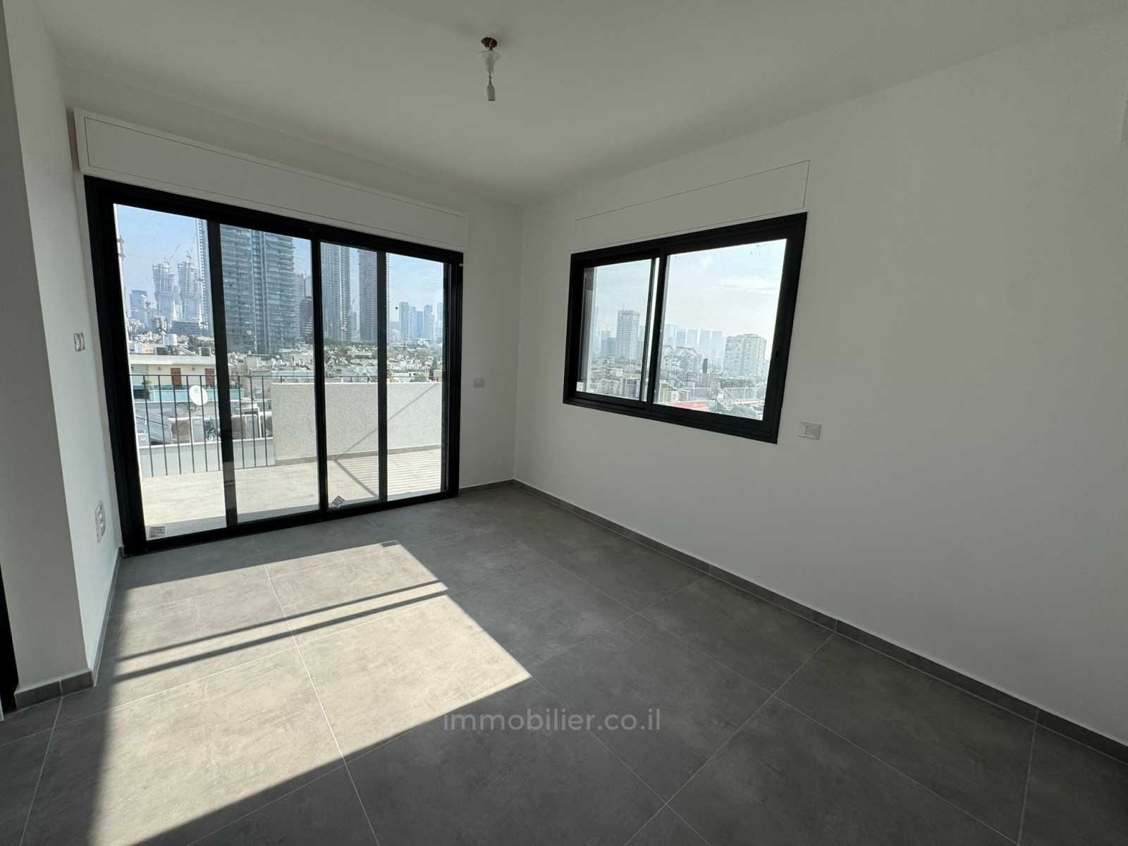 Apartamento 2 cômodos Tel Aviv tel aviv north 828-IBL-94