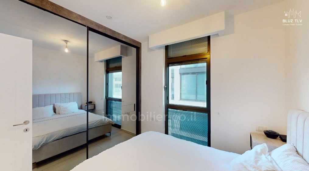 Apartamento 3 cômodos Tel Aviv Primeira linha de mar 833-IBL-6