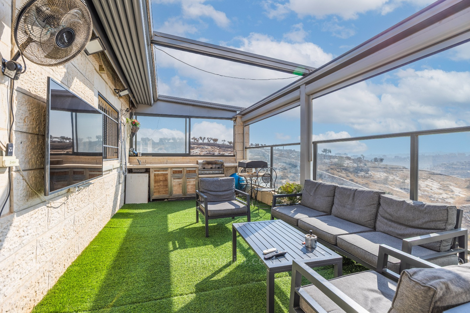 Minicobertura 6 cômodos Jerusalém Har Homa 835-IBL-14