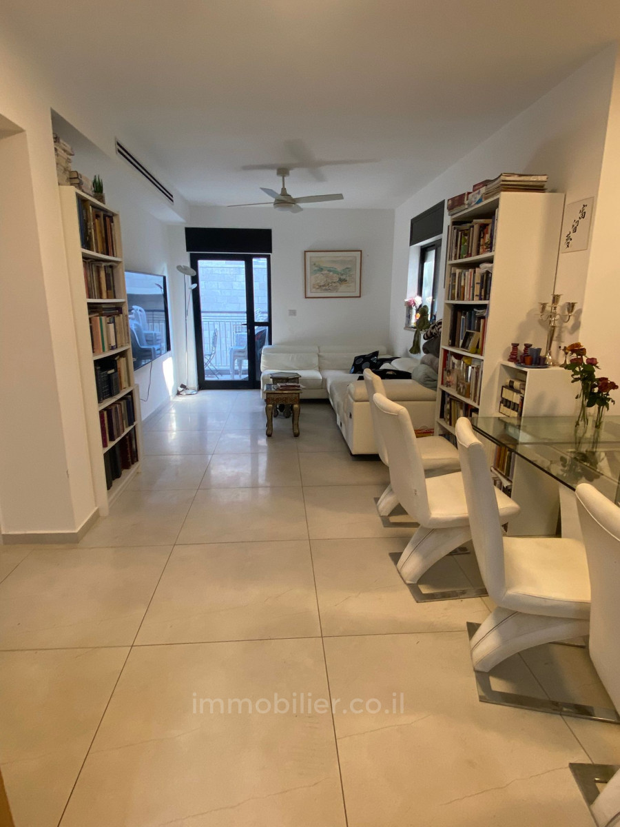 Apartamento 4 cômodos Jerusalém Moshava Germanit 835-IBL-16