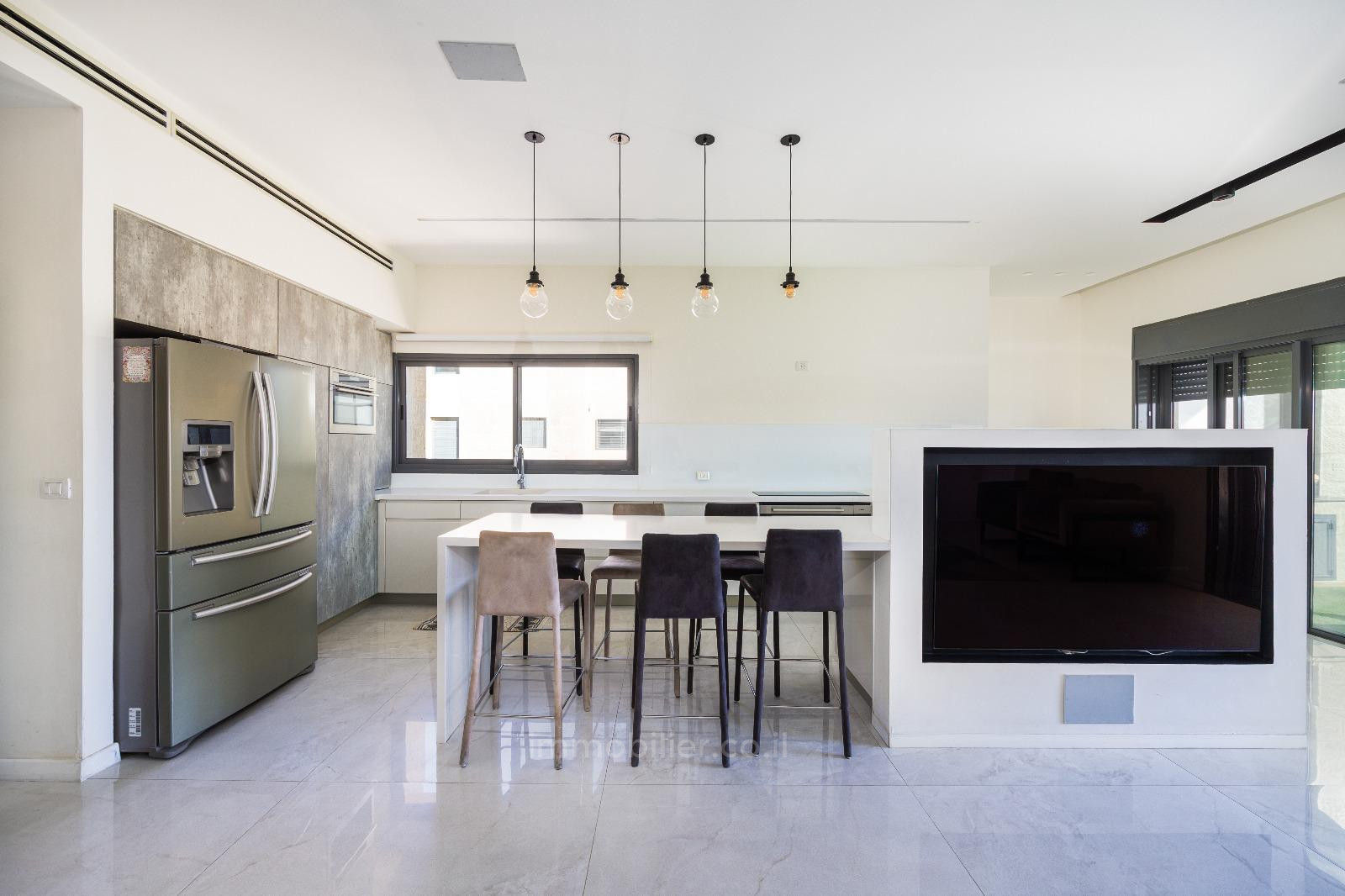 Cobertura 6 cômodos Jerusalém Har Homa 835-IBL-17