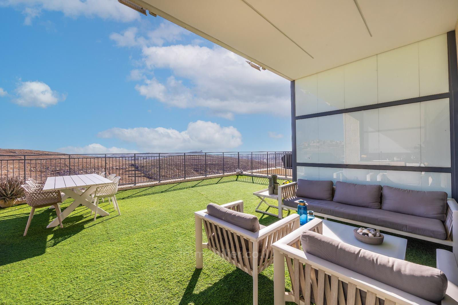 Cobertura 6 cômodos Jerusalém Har Homa 835-IBL-17