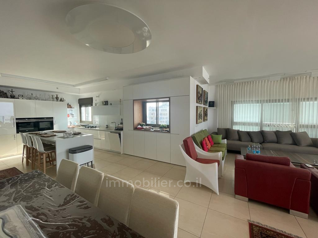 Cobertura 5 cômodos Rishon Le Tzion Shaar Hayam 835-IBL-6