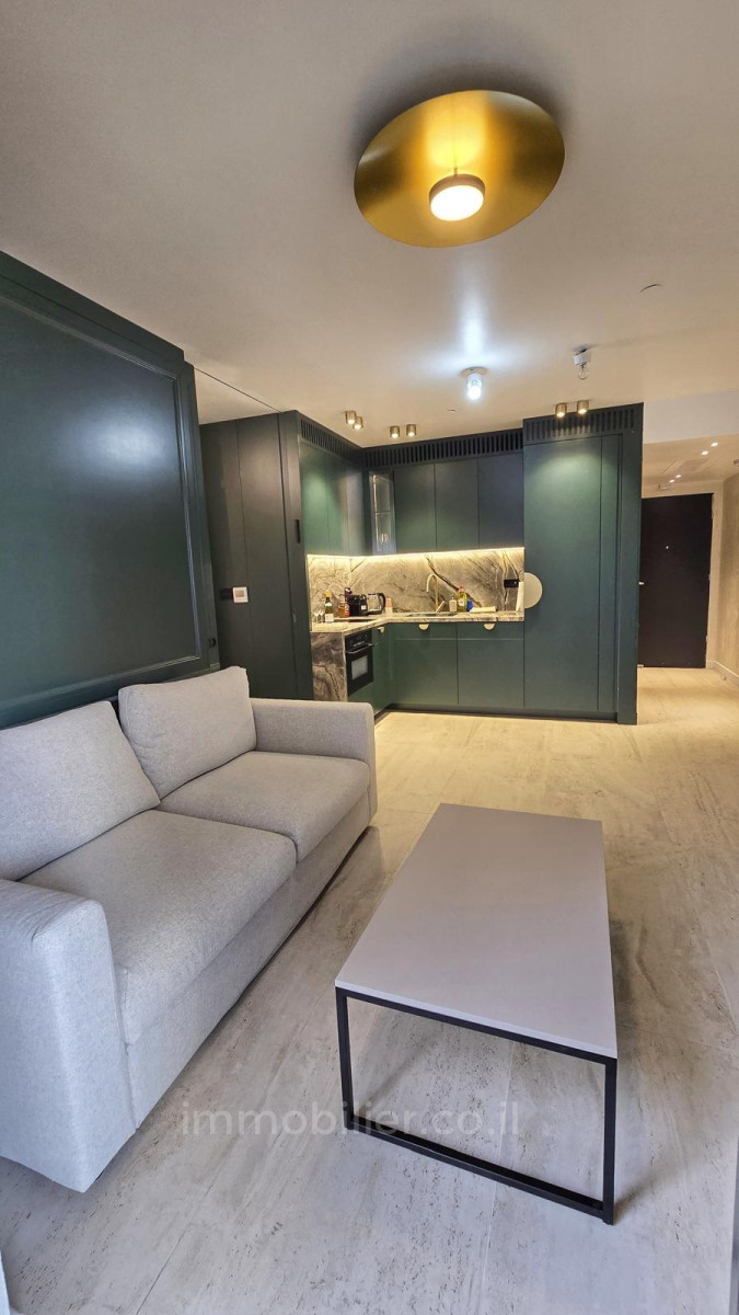 Apartamento 2 cômodos Tel Aviv Primeira linha de mar 850-IBL-15