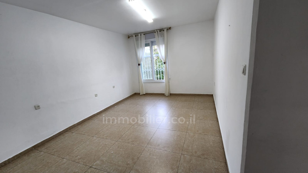 Apartamento 3 cômodos Jerusalém Kiryat Yovel 853-IBL-3