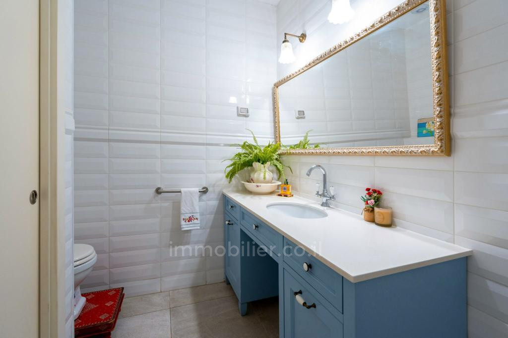 Apartamento garden 2 cômodos Tel Aviv Shenkin 854-IBL-10