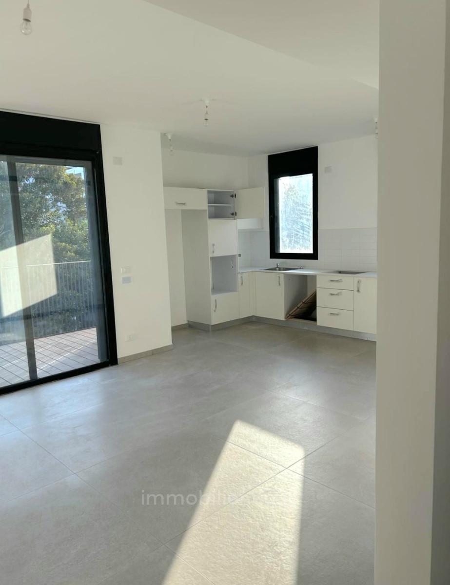 Apartamento 3 cômodos Tel Aviv Bazel 854-IBL-13