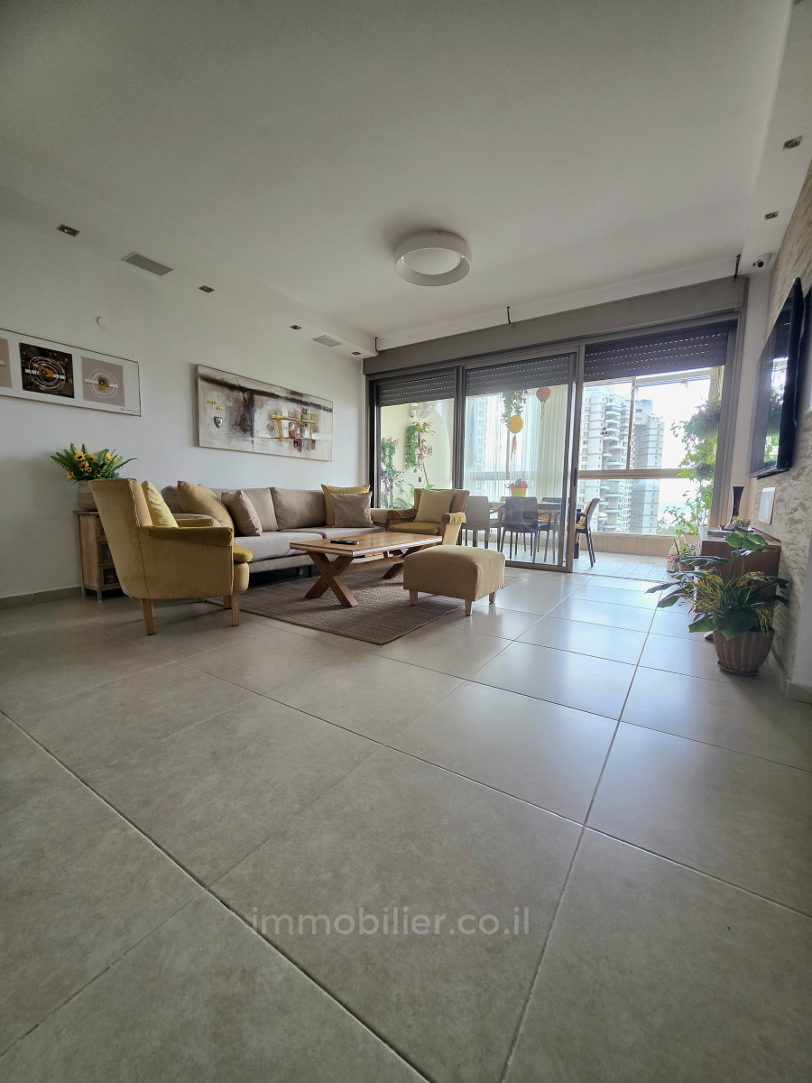 Apartamento 4.5 cômodos Bat yam Bat yam 854-IBL-14