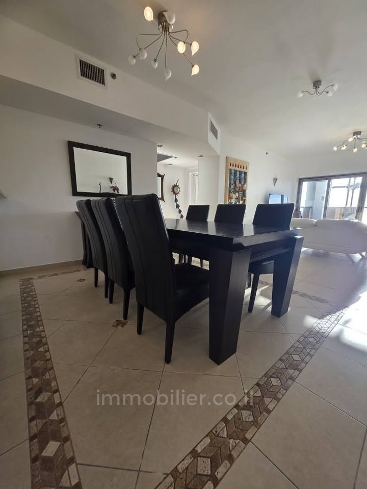 Apartamento 4 cômodos Netanya Kikar 854-IBL-16