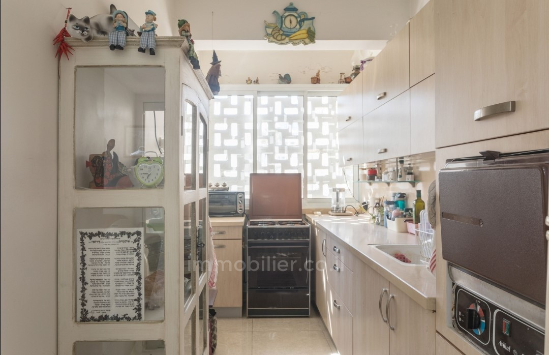 Apartamento 3 cômodos Tel Aviv Kerem Hatemanim 854-IBL-17