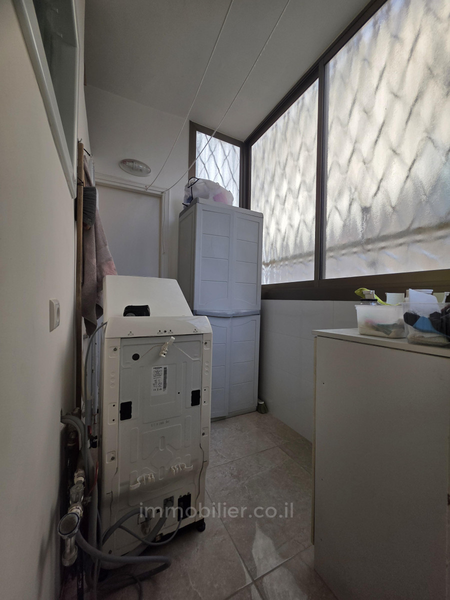 Apartamento 3 cômodos Tel Aviv Kerem Hatemanim 854-IBL-17