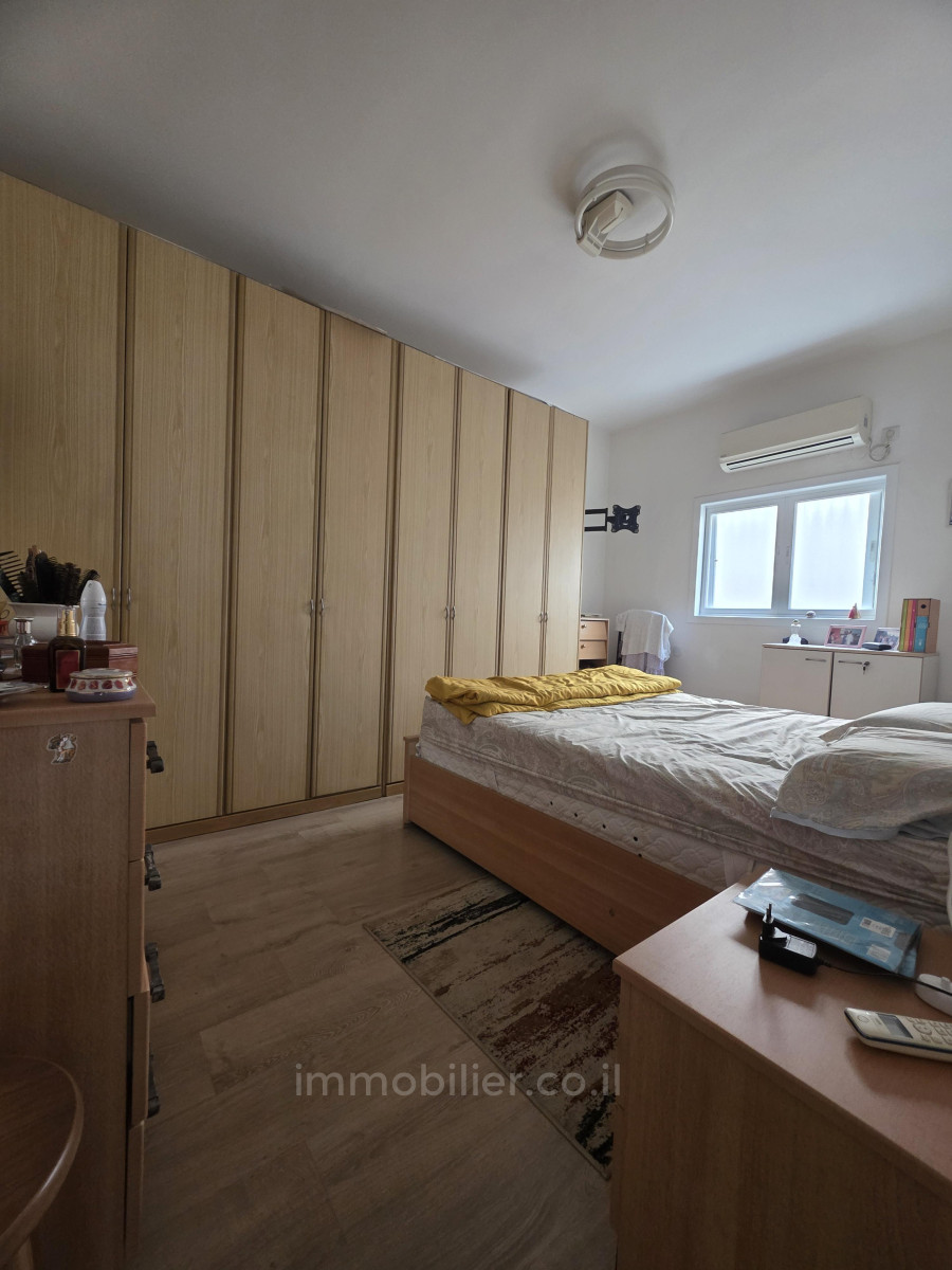 Apartamento 3 cômodos Tel Aviv Kerem Hatemanim 854-IBL-17