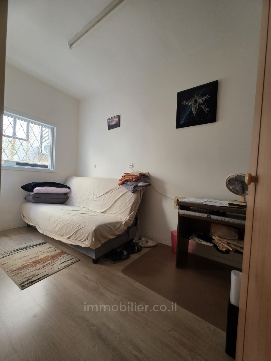 Apartamento 3 cômodos Tel Aviv Kerem Hatemanim 854-IBL-17