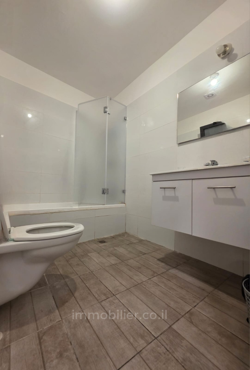 Apartamento 3 cômodos Bat yam Centro da cidade 854-IBL-2