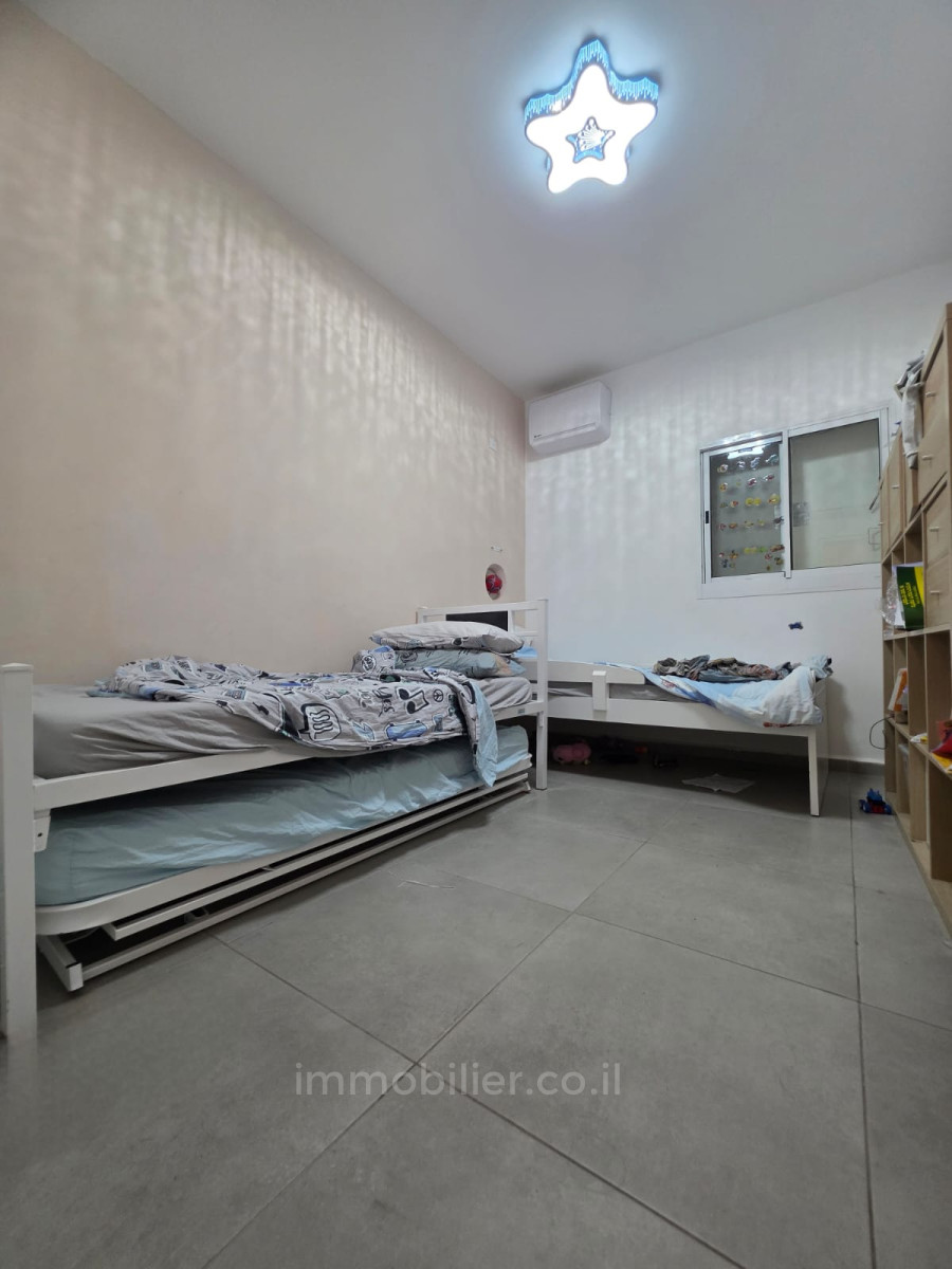 Apartamento 3 cômodos Bat yam Centro da cidade 854-IBL-2