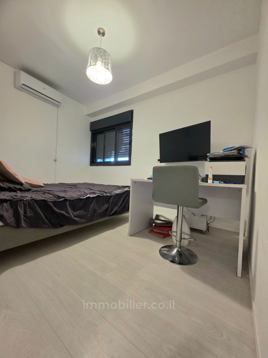 Apartamento 3 cômodos Bat yam Centro da cidade 854-IBL-2