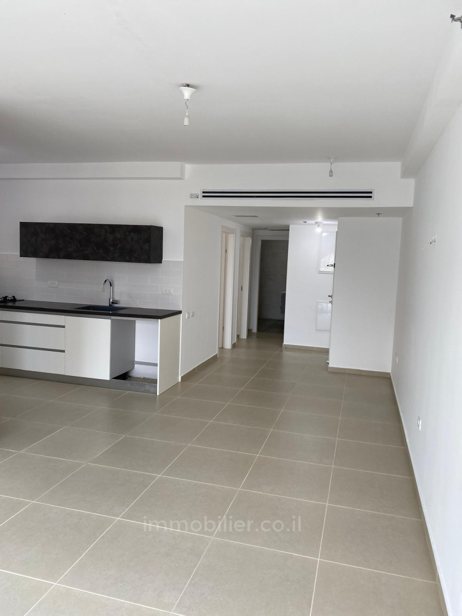 Apartamento 3.5 cômodos Bat yam Nord-Ouest 854-IBL-5