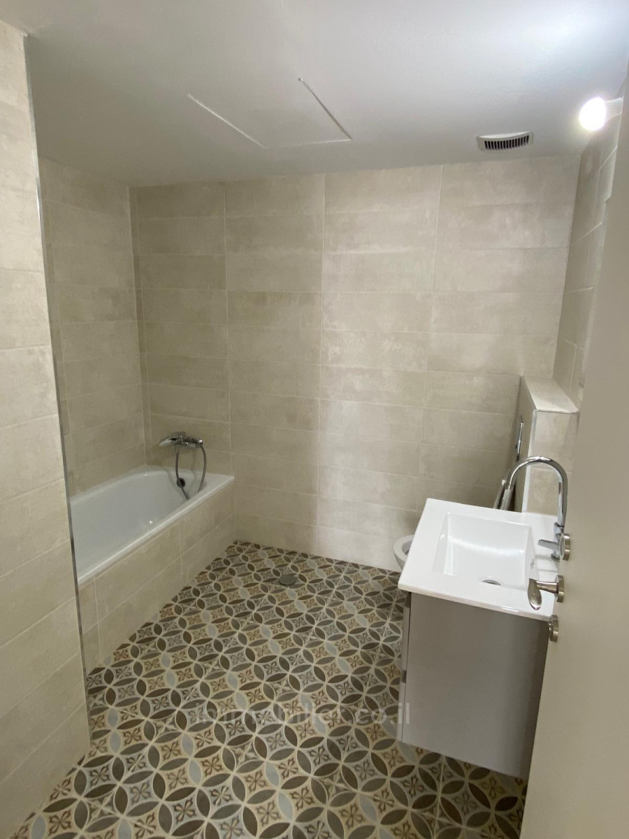 Apartamento 3.5 cômodos Bat yam Nord-Ouest 854-IBL-5