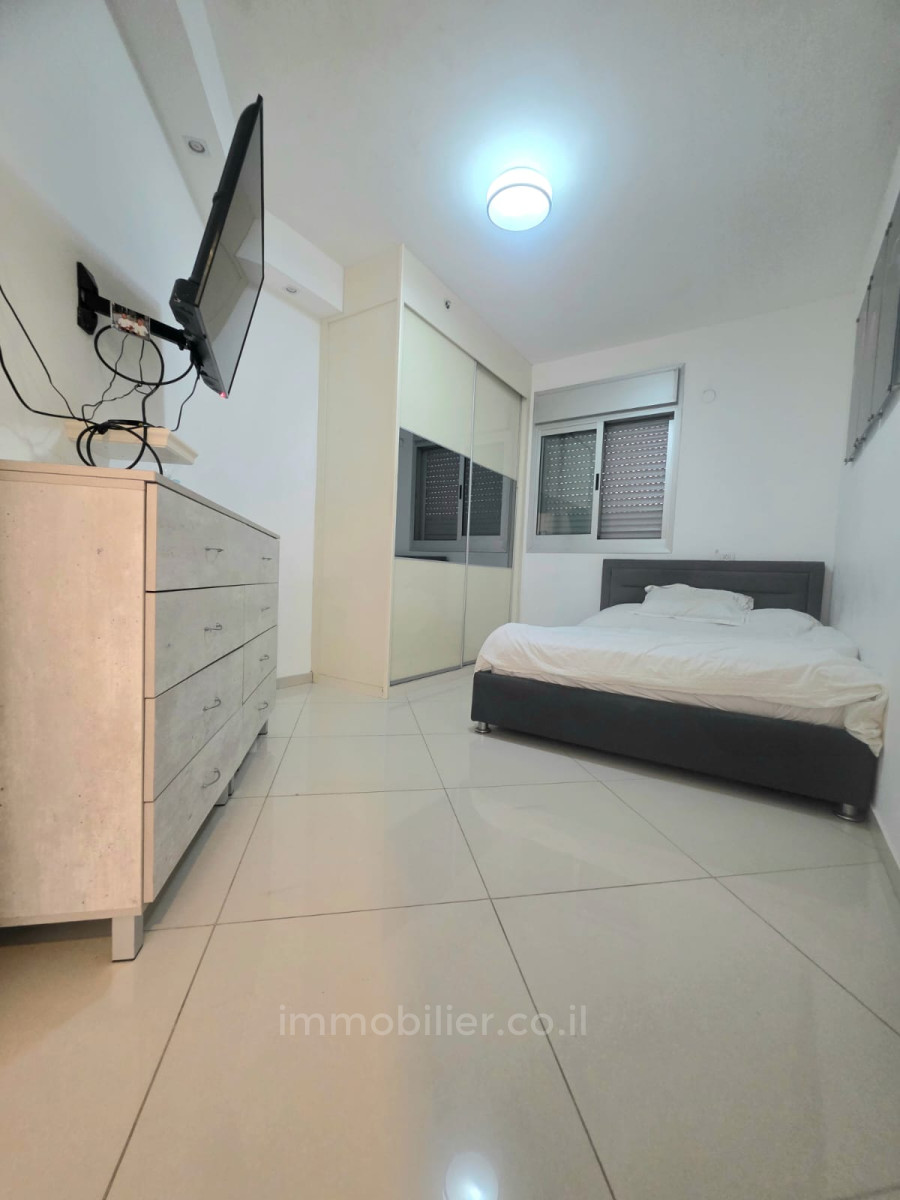 Apartamento 4 cômodos Bat yam Centro da cidade 854-IBL-6