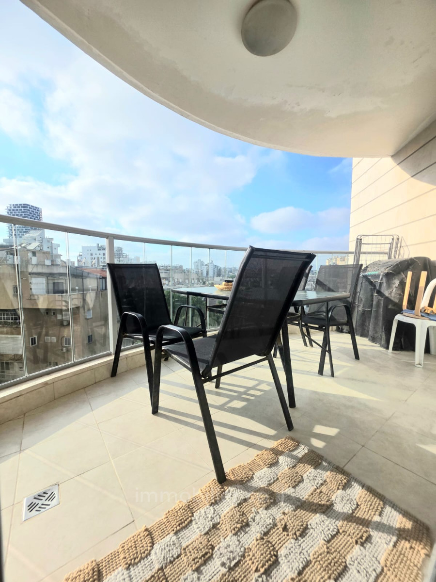 Apartamento 4 cômodos Bat yam Centro da cidade 854-IBL-6